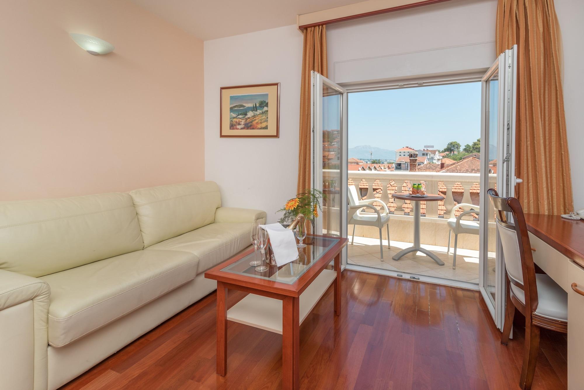Hotel Trogir Palace מראה חיצוני תמונה