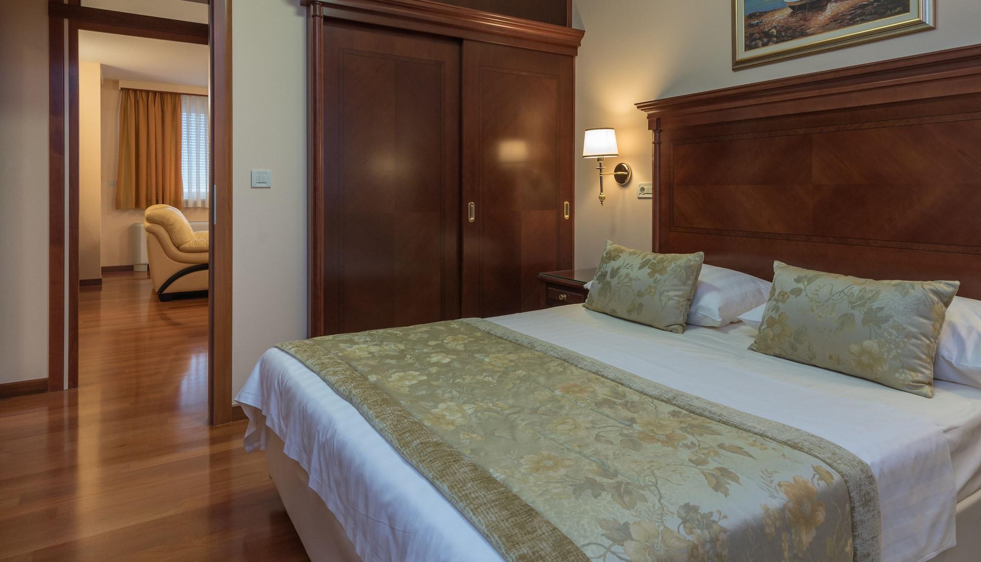 Hotel Trogir Palace מראה חיצוני תמונה
