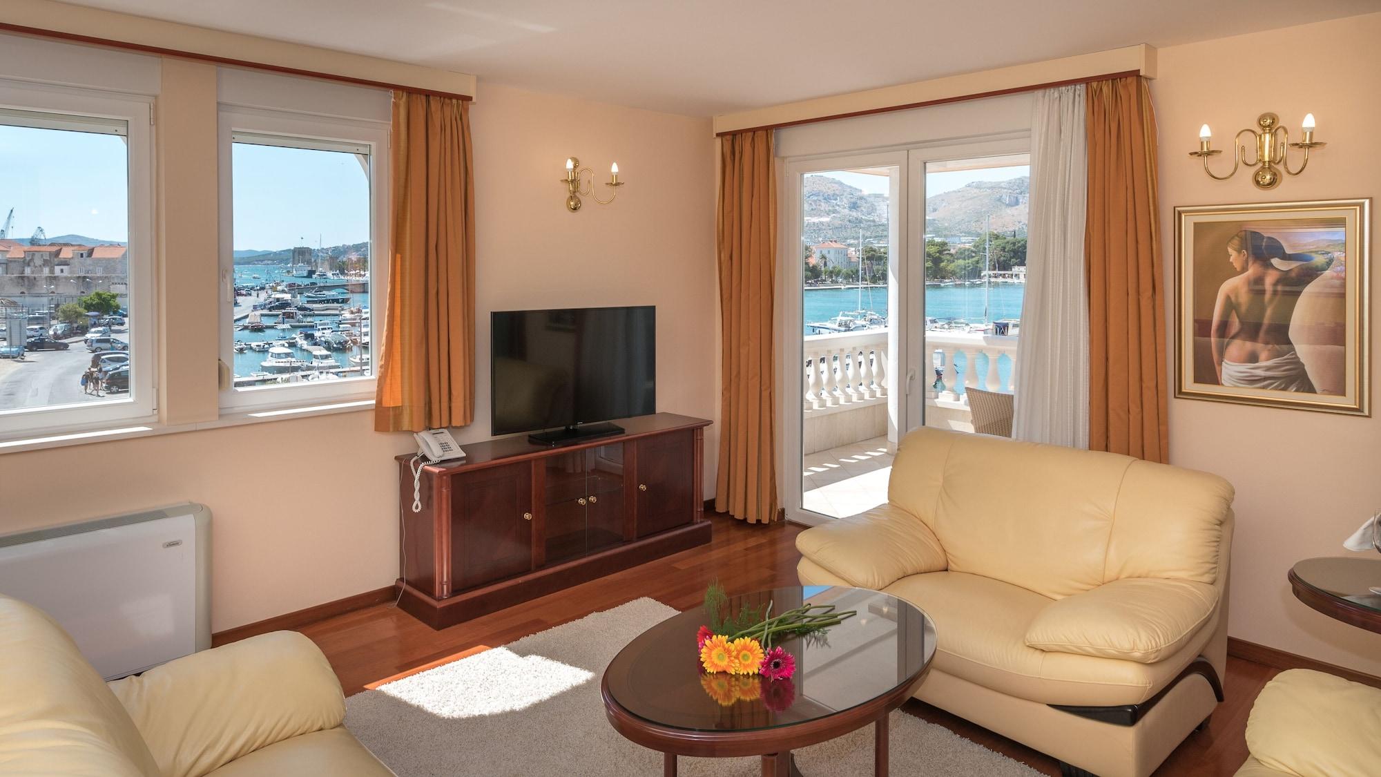 Hotel Trogir Palace מראה חיצוני תמונה