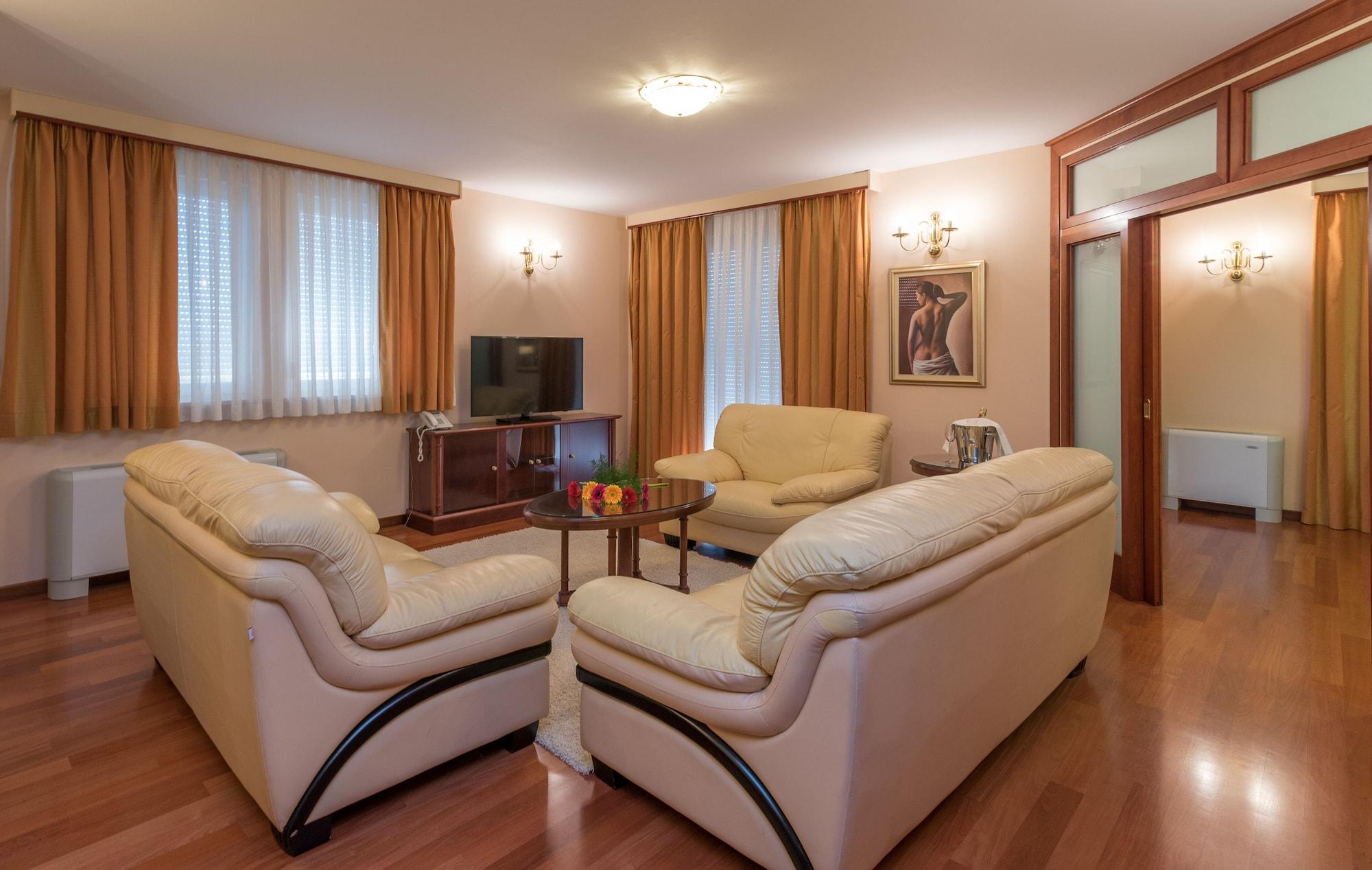 Hotel Trogir Palace מראה חיצוני תמונה