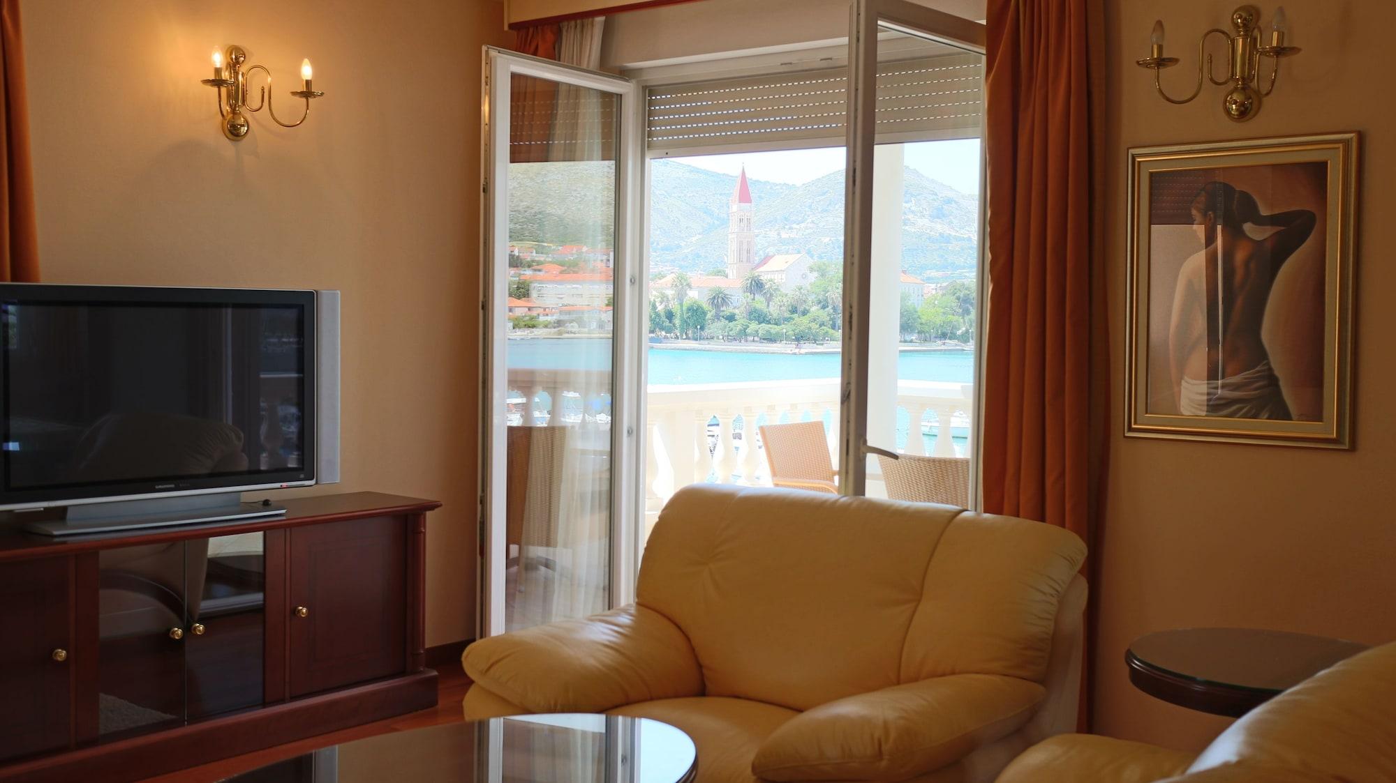 Hotel Trogir Palace מראה חיצוני תמונה