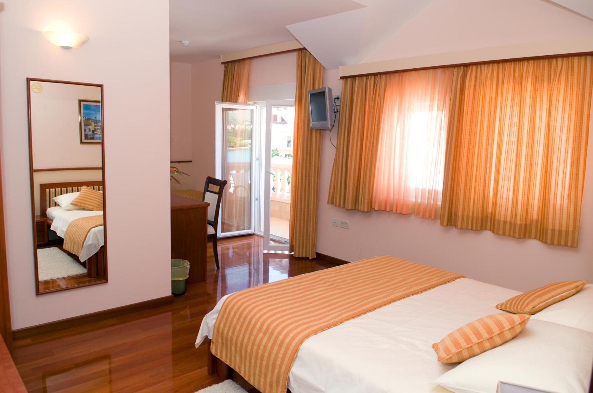 Hotel Trogir Palace מראה חיצוני תמונה