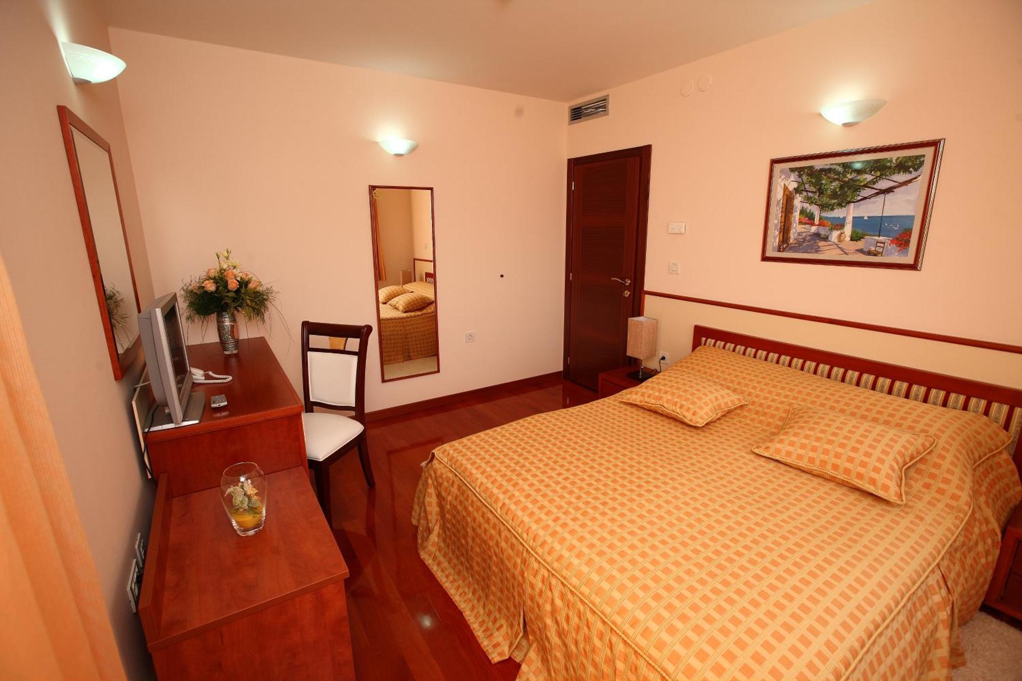 Hotel Trogir Palace מראה חיצוני תמונה