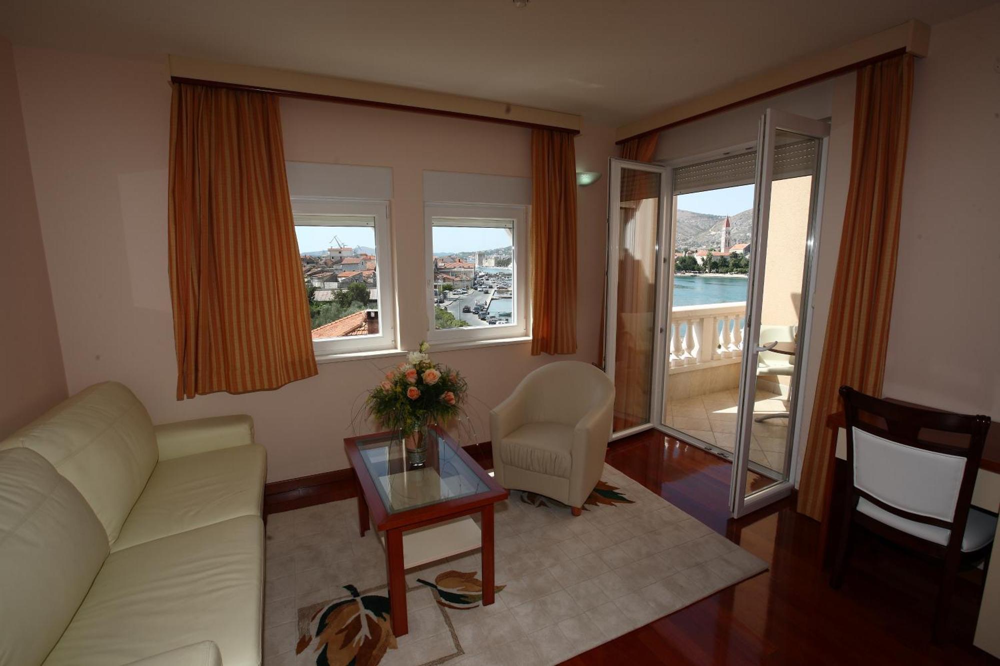 Hotel Trogir Palace מראה חיצוני תמונה