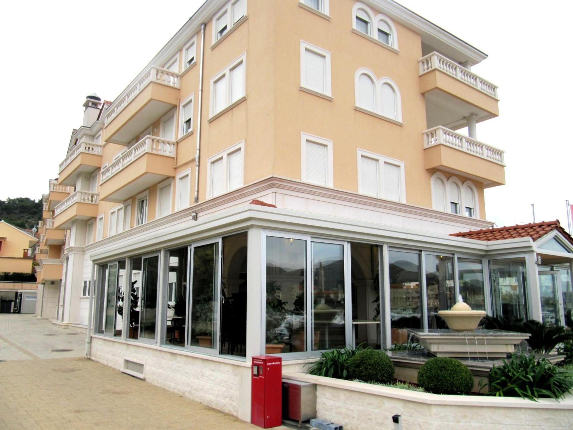 Hotel Trogir Palace מראה חיצוני תמונה