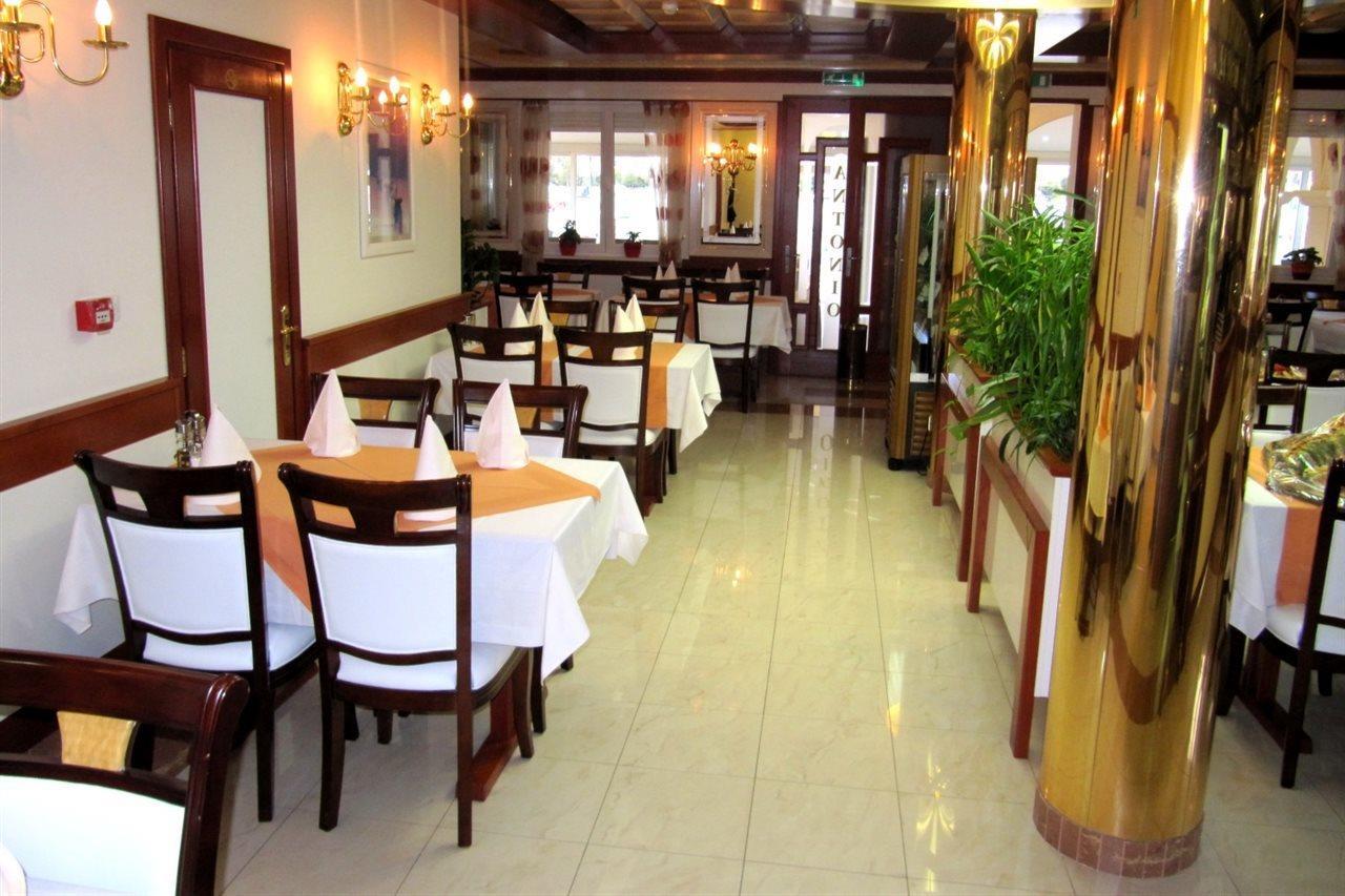 Hotel Trogir Palace מראה חיצוני תמונה