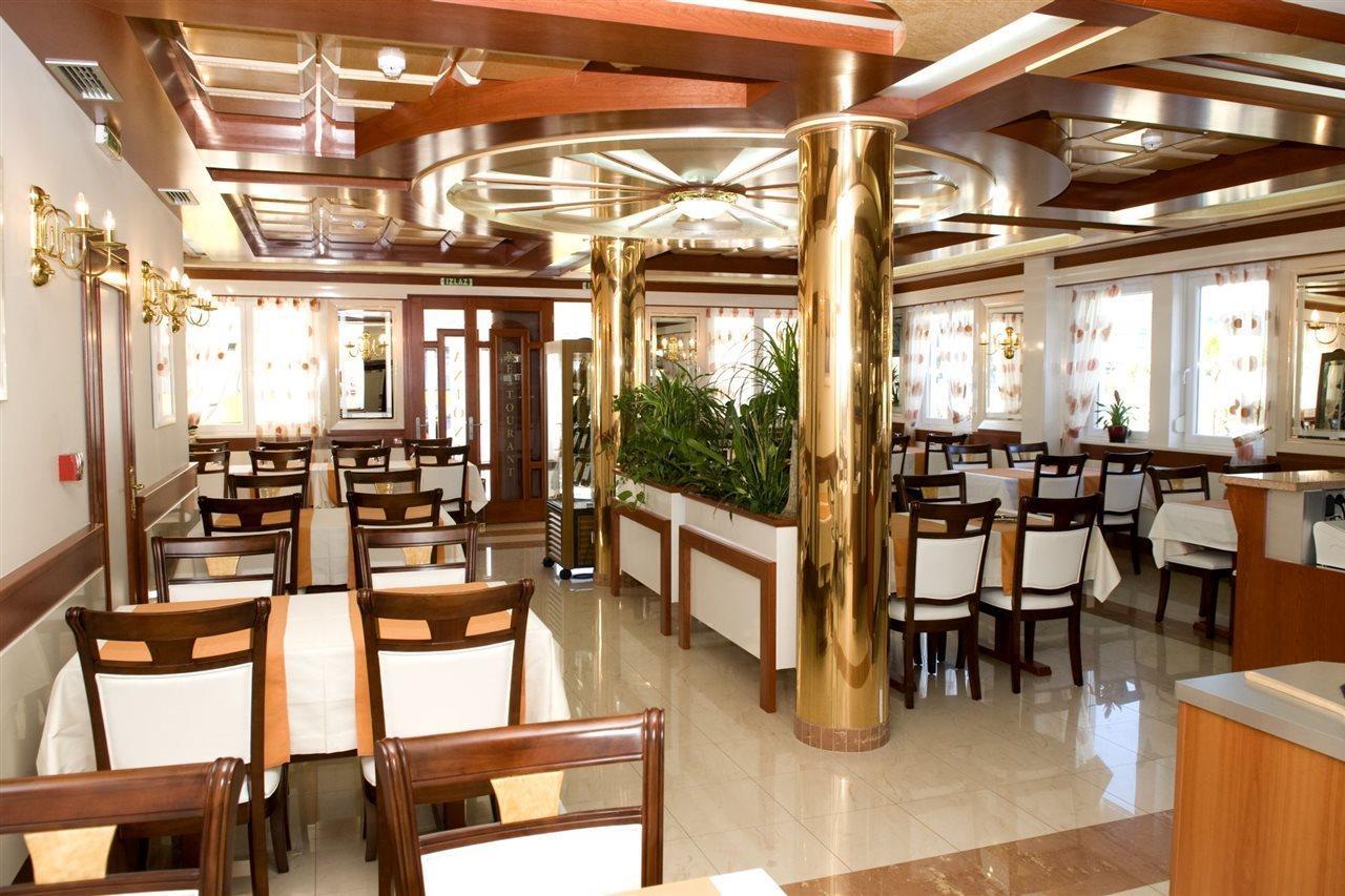 Hotel Trogir Palace מראה חיצוני תמונה