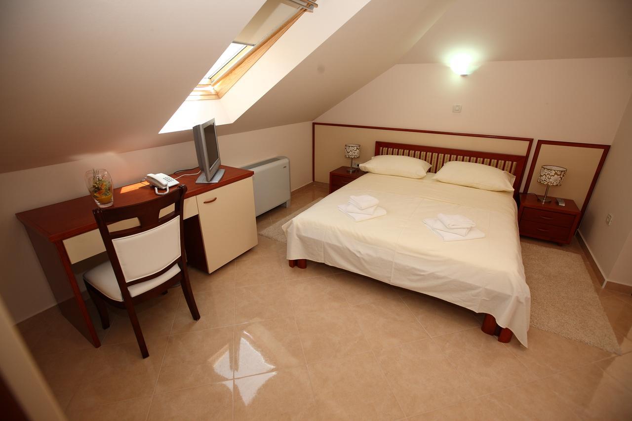 Hotel Trogir Palace מראה חיצוני תמונה