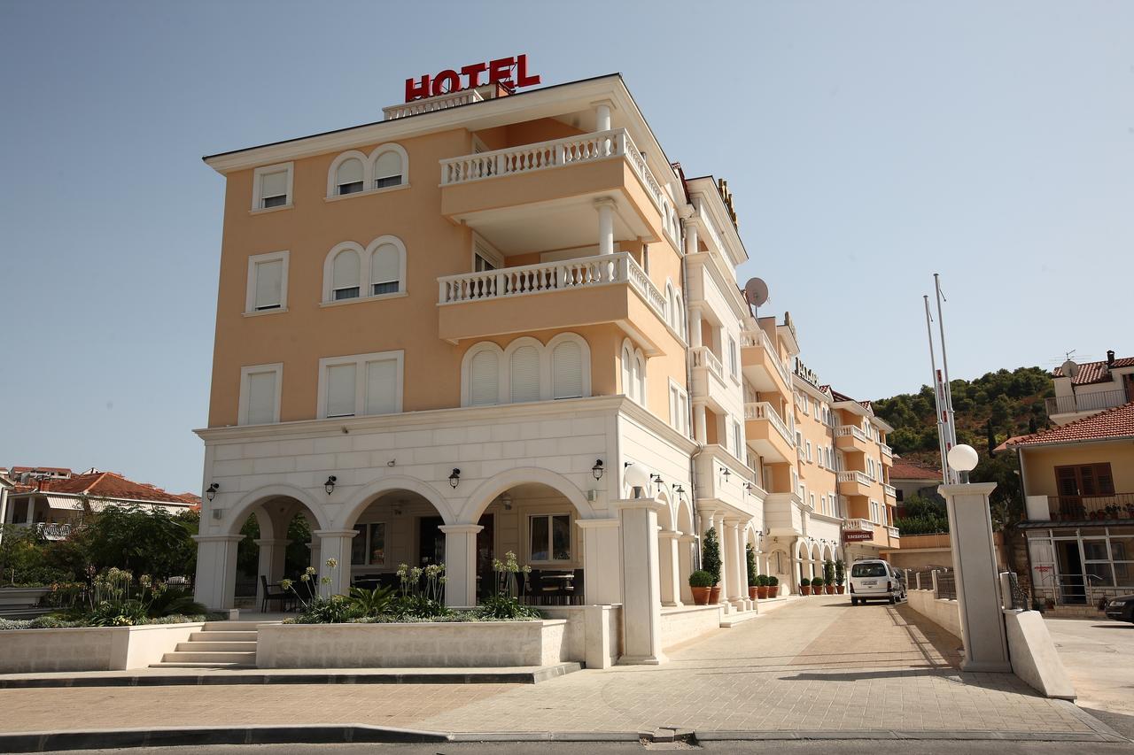 Hotel Trogir Palace מראה חיצוני תמונה