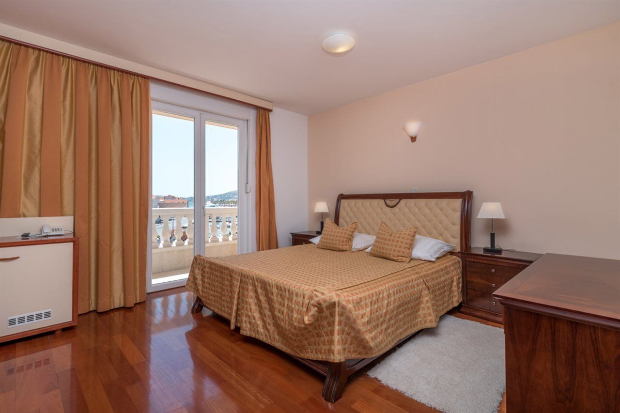Hotel Trogir Palace מראה חיצוני תמונה